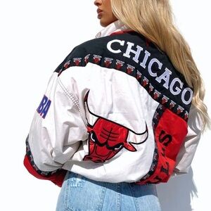 NBA Chicago bulls vintage
Women's Varsity Jacket - Red, Black, White